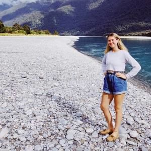 Meet your Posher, Zoe